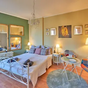 Apartamento Old Romantic With Free Private Parking, Pula